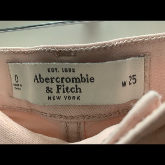 Abercrombie light pink shorts - Picture 2 of 2